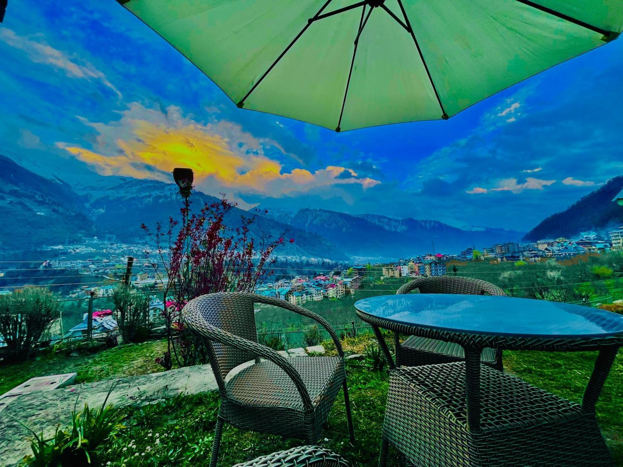 The Manu Emerald # Farmhouse # Top Selling Cottage In Manali # Peaceful Heritage Cozy Stay # Lawn With Bonfire # Most Awarded Εξωτερικό φωτογραφία