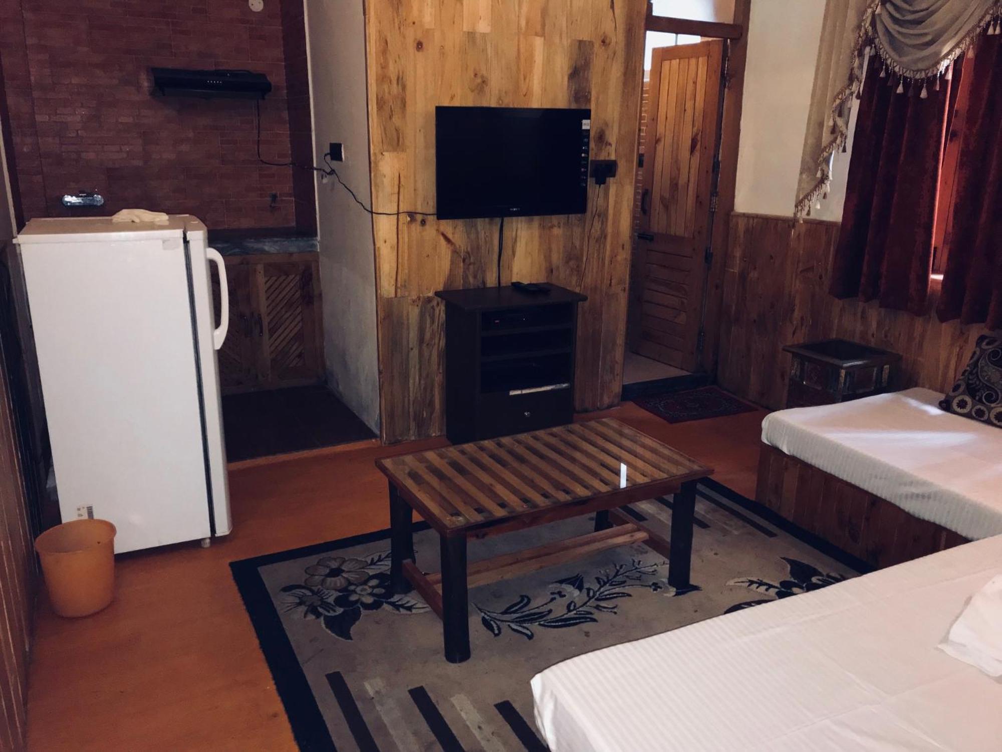 The Manu Emerald # Farmhouse # Top Selling Cottage In Manali # Peaceful Heritage Cozy Stay # Lawn With Bonfire # Most Awarded Εξωτερικό φωτογραφία