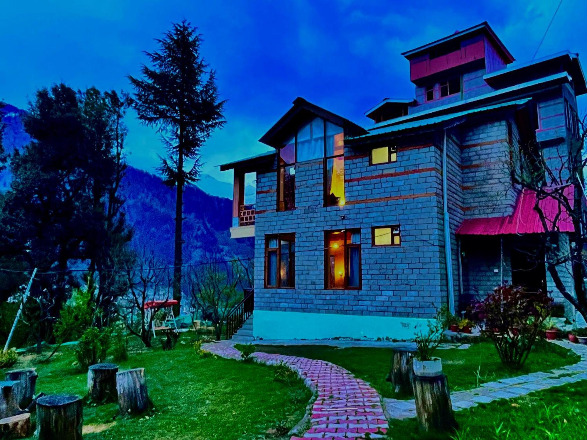 The Manu Emerald # Farmhouse # Top Selling Cottage In Manali # Peaceful Heritage Cozy Stay # Lawn With Bonfire # Most Awarded Εξωτερικό φωτογραφία